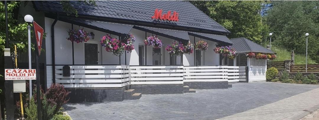 Cazare Moldi Btt Кимпулунг-Молдовенеск Екстер'єр фото
